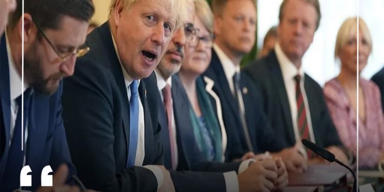 Poland's Kaczynski leaves govt post to focus on elections