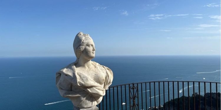 Amalfi Sandal and Italian Culture: Understanding the Connection between Craftsmanship and Heritage